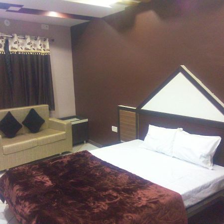 Hotel Palash Regency Bhagor エクステリア 写真