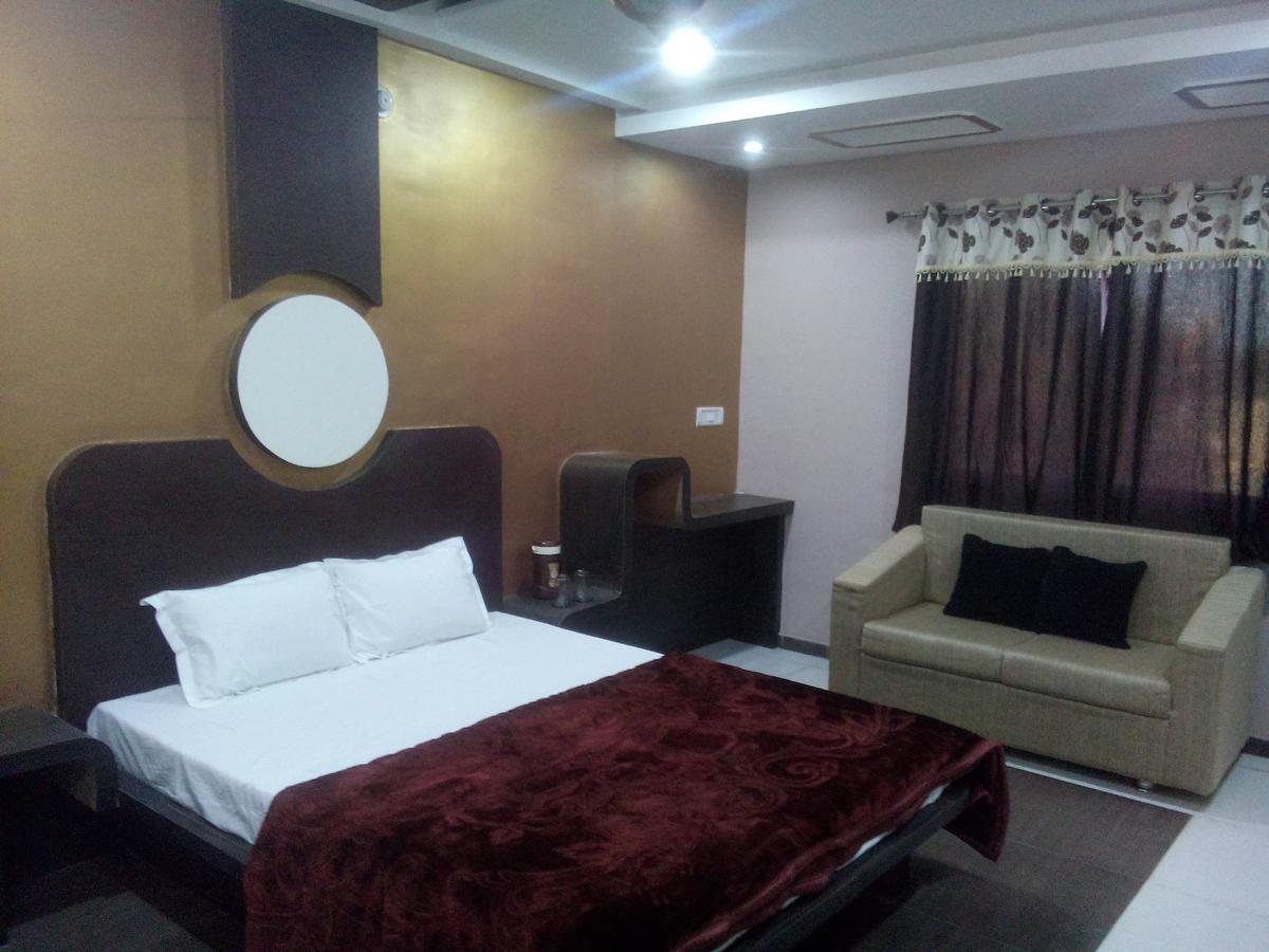 Hotel Palash Regency Bhagor エクステリア 写真